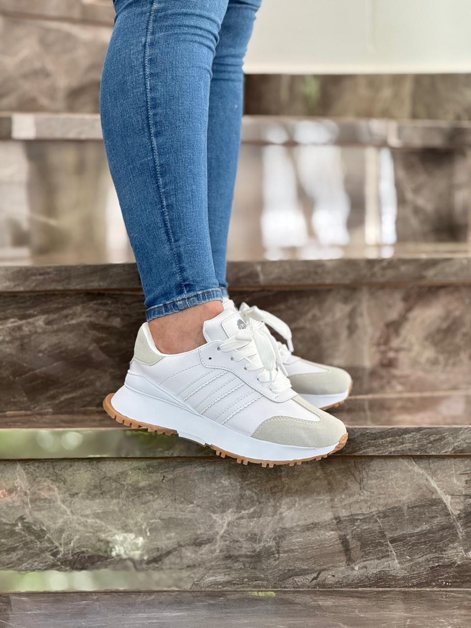 gid://shopify/MediaImage/24942273364062